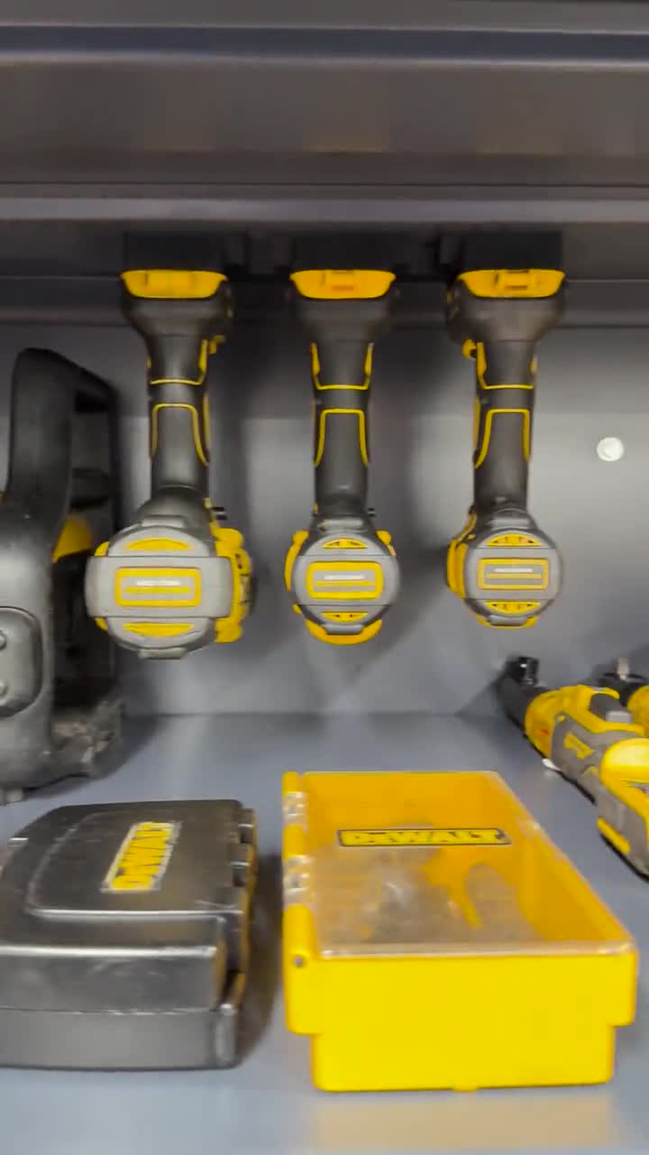 Magnetic DeWalt 20V Battery Holder | Hanger